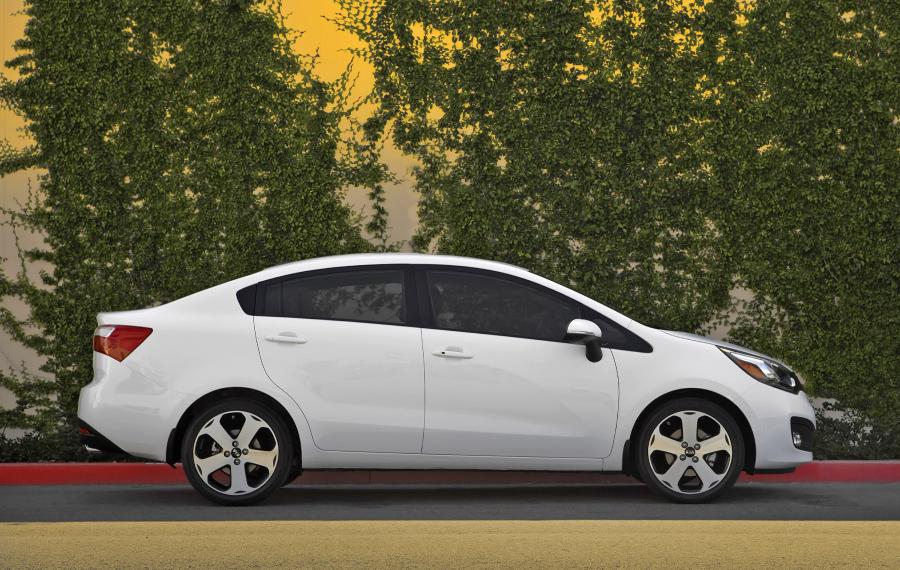  Kia Rio Sedan 2011 года  (US) (фото 22 из 22)